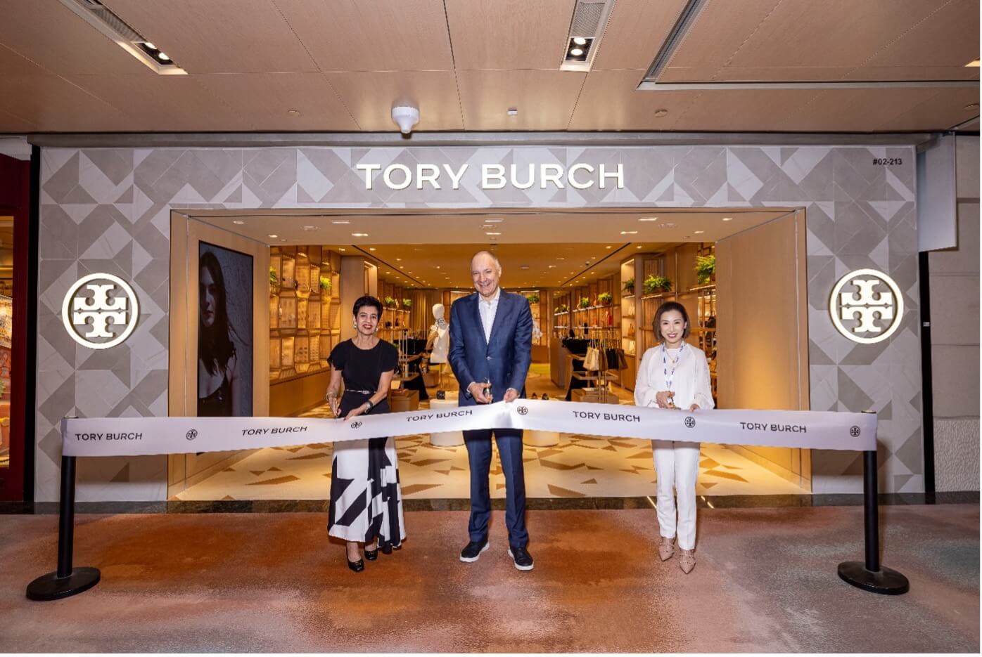 Lagardère Travel Retail 在樟宜机场 T2 航站楼开设 Tory Burch 专卖店