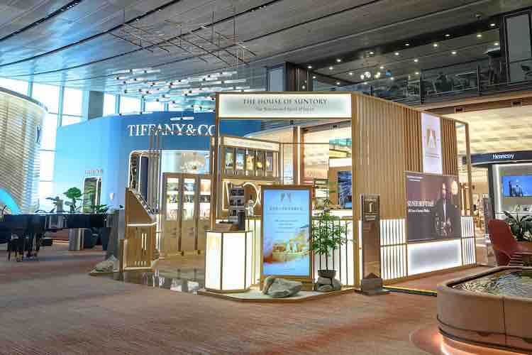 Beam Suntory celebrates 100th anniversary with Changi Airport and